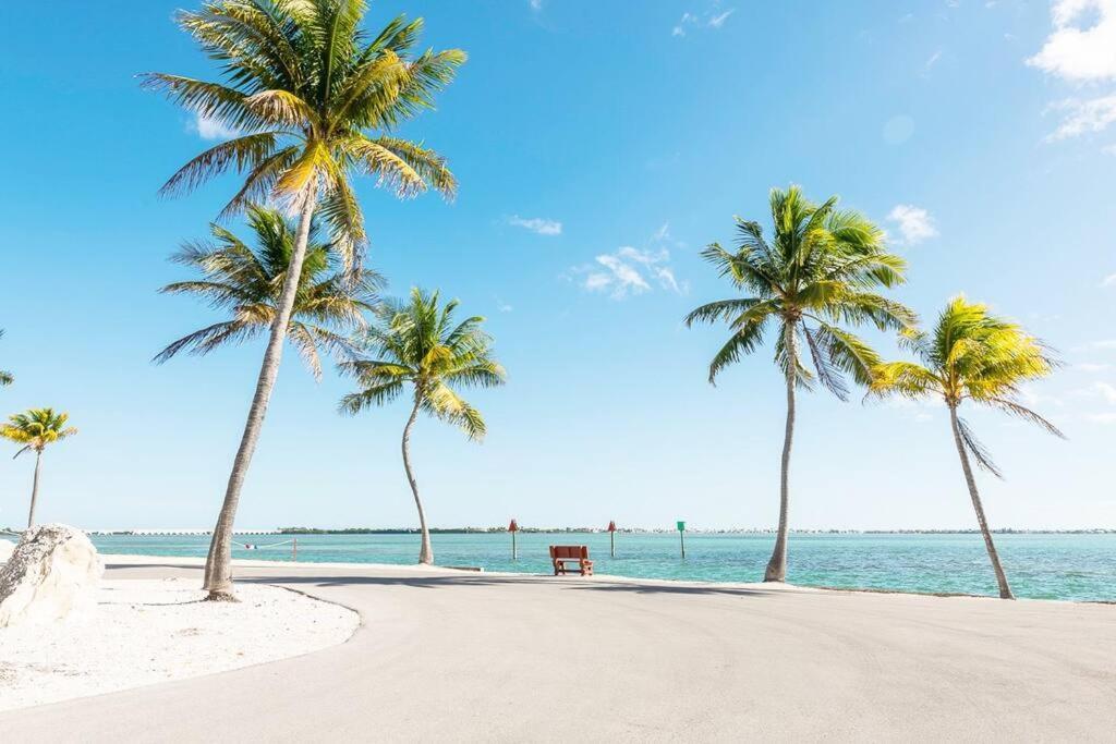 Oceania... Water Front Cottage Retreat ~ Cudjoe Key Exterior photo